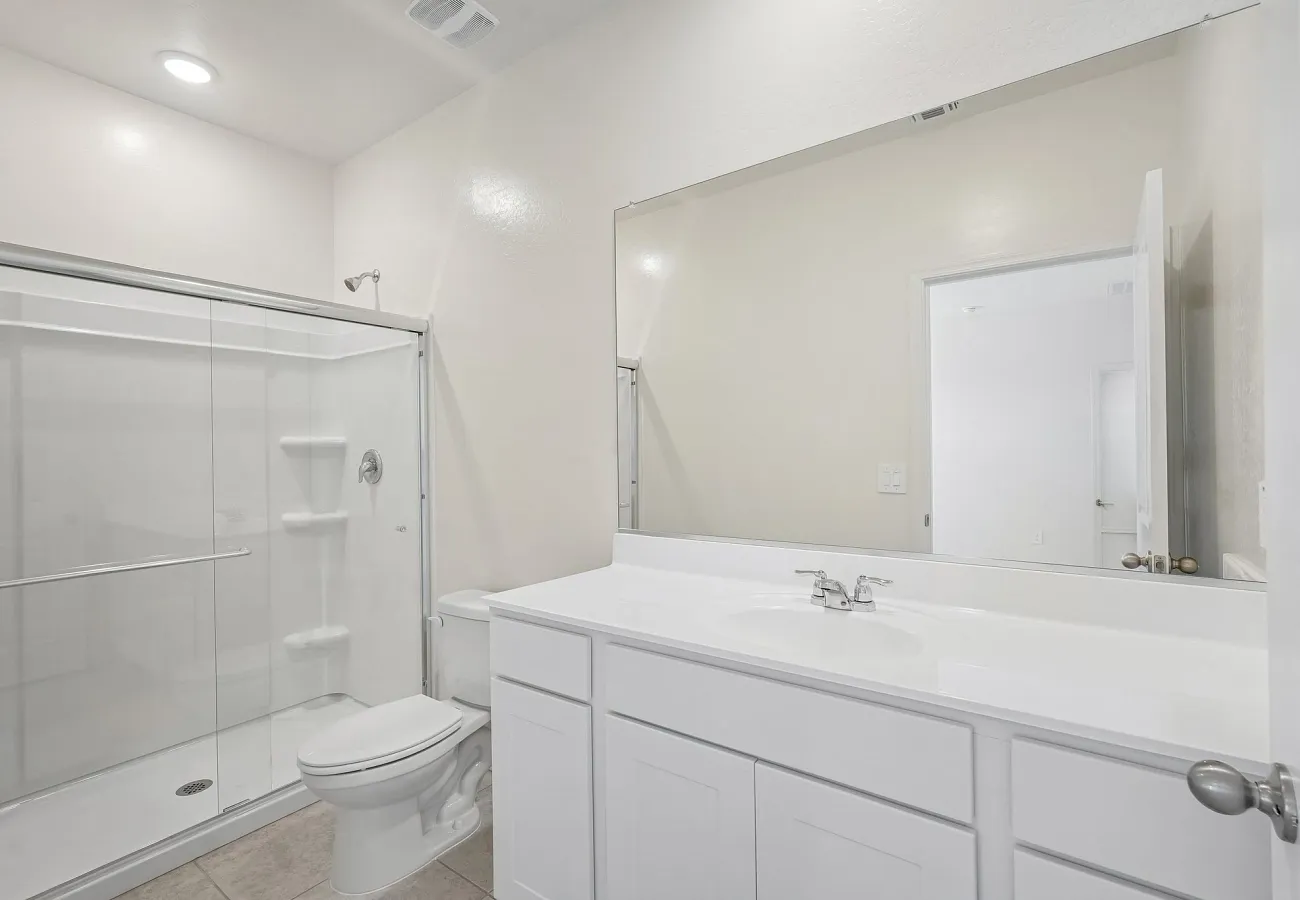 The Sterling Primary Bath