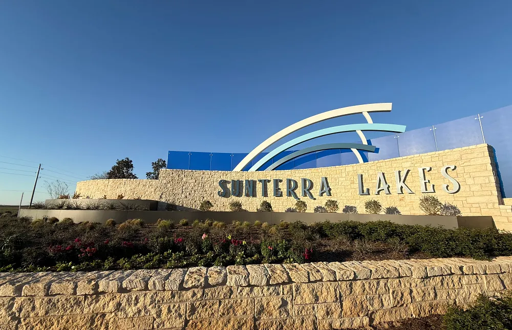 Sunterra Lakes Home Community